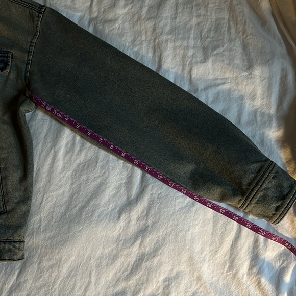 Urban Outfitters Cropped Denim Zip Jacket - Picture 7 of 10
